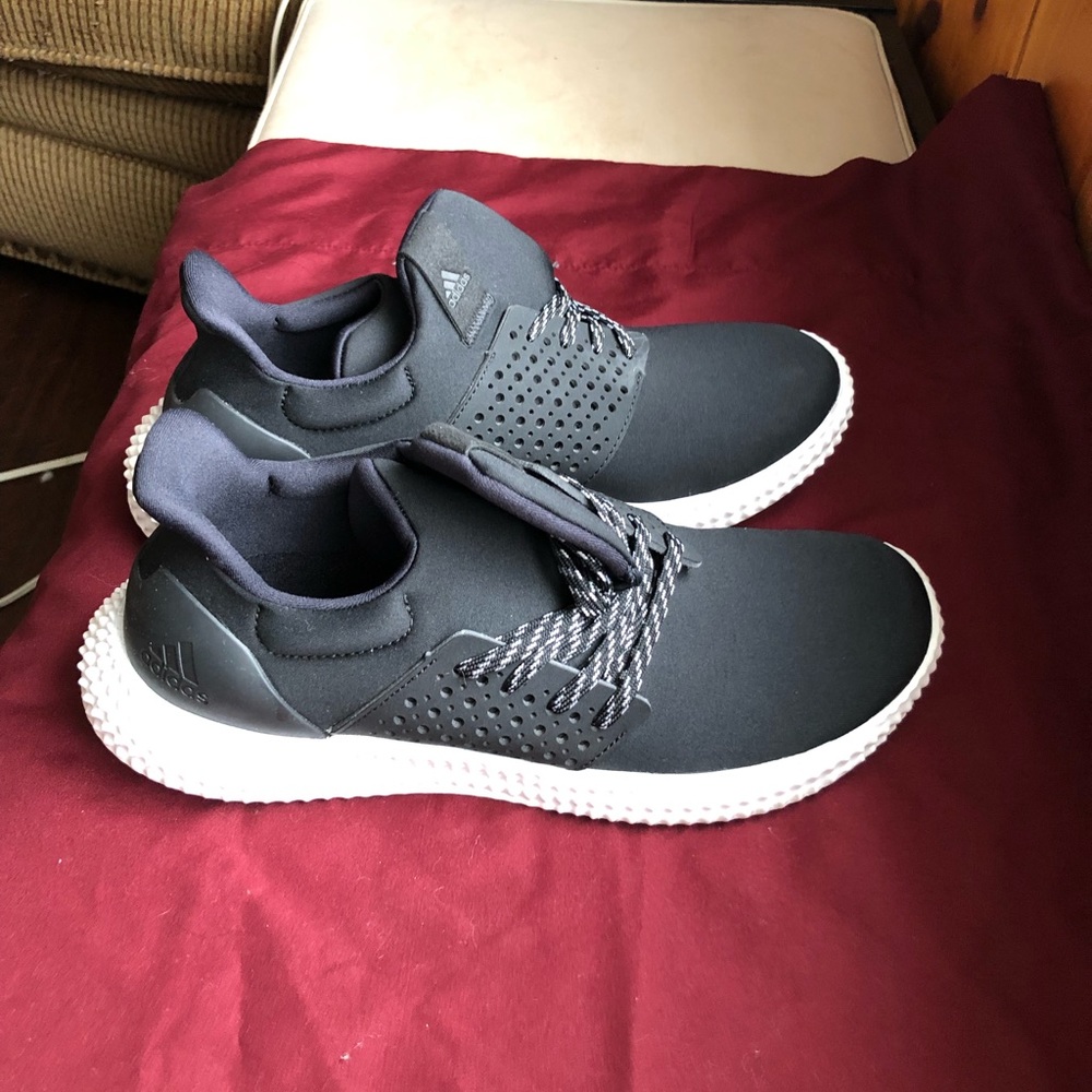 Adidas Sneakers